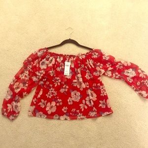 ✨Hollister off the shoulder shirt